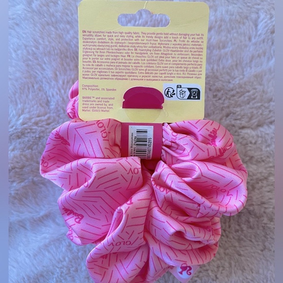 2/$20 ✨NWT Barbie x Glov Satin Scrunchies 3 Pack Hot Pink - Picture 3 of 7